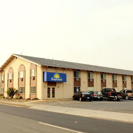 Days Inn By Wyndham Yakima Exterior photo