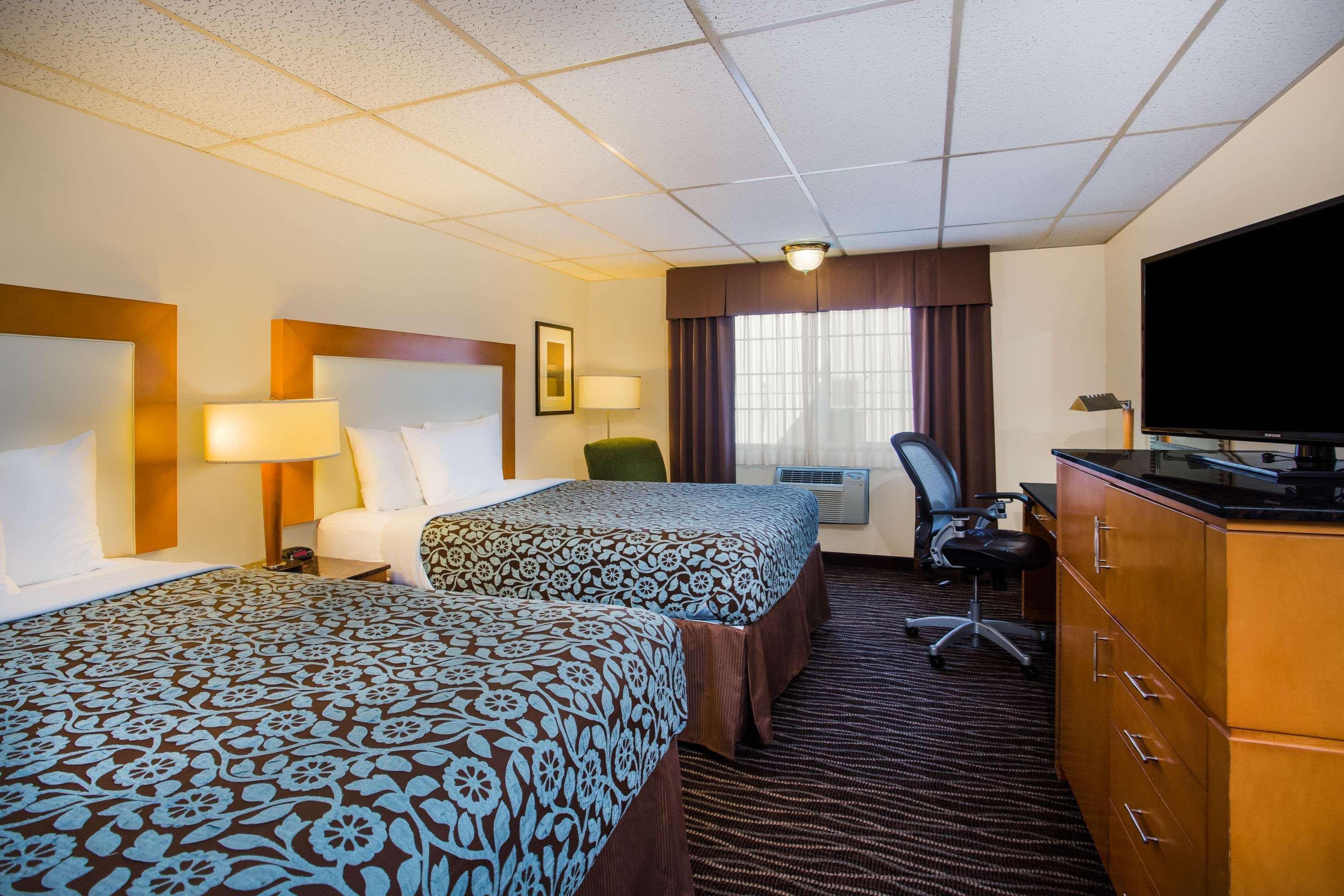 Days Inn By Wyndham Yakima Exterior photo