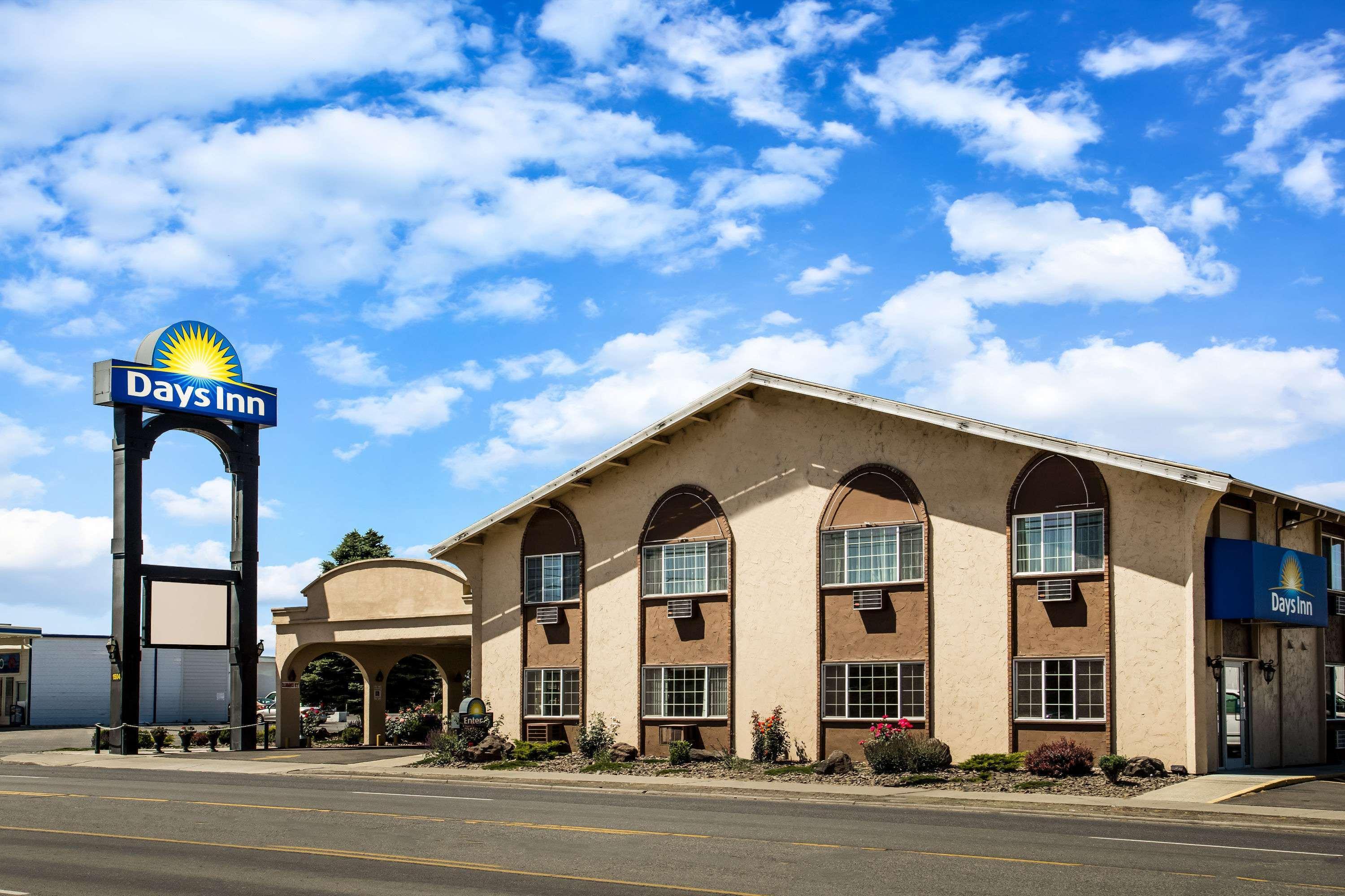 Days Inn By Wyndham Yakima Exterior photo