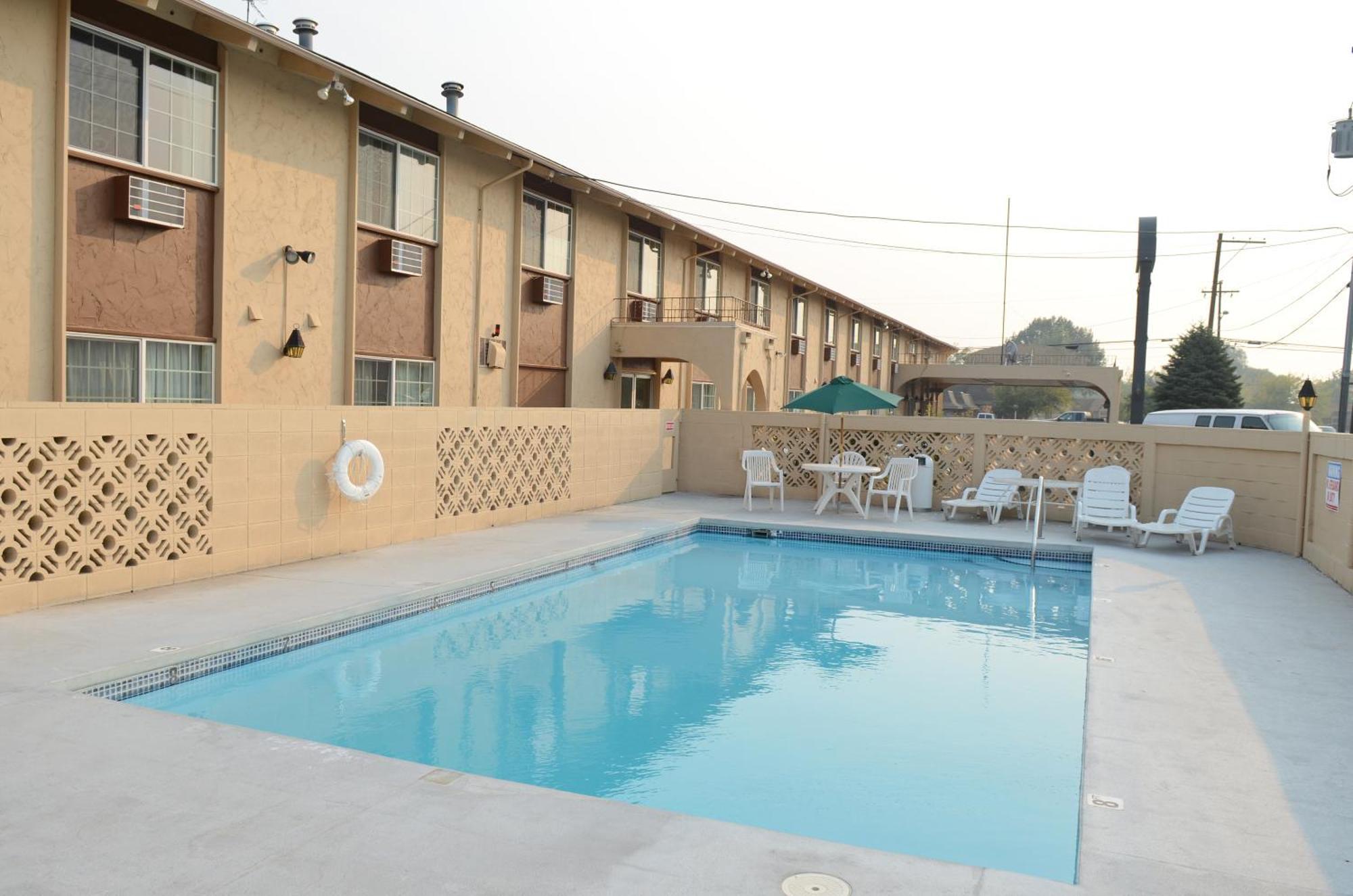 Days Inn By Wyndham Yakima Exterior photo